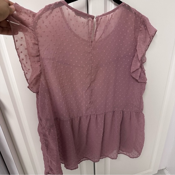 SHEIN women’s plus Swiss dot sheer ruffle hem blouse short sleeve and Flowy - Picture 6 of 6